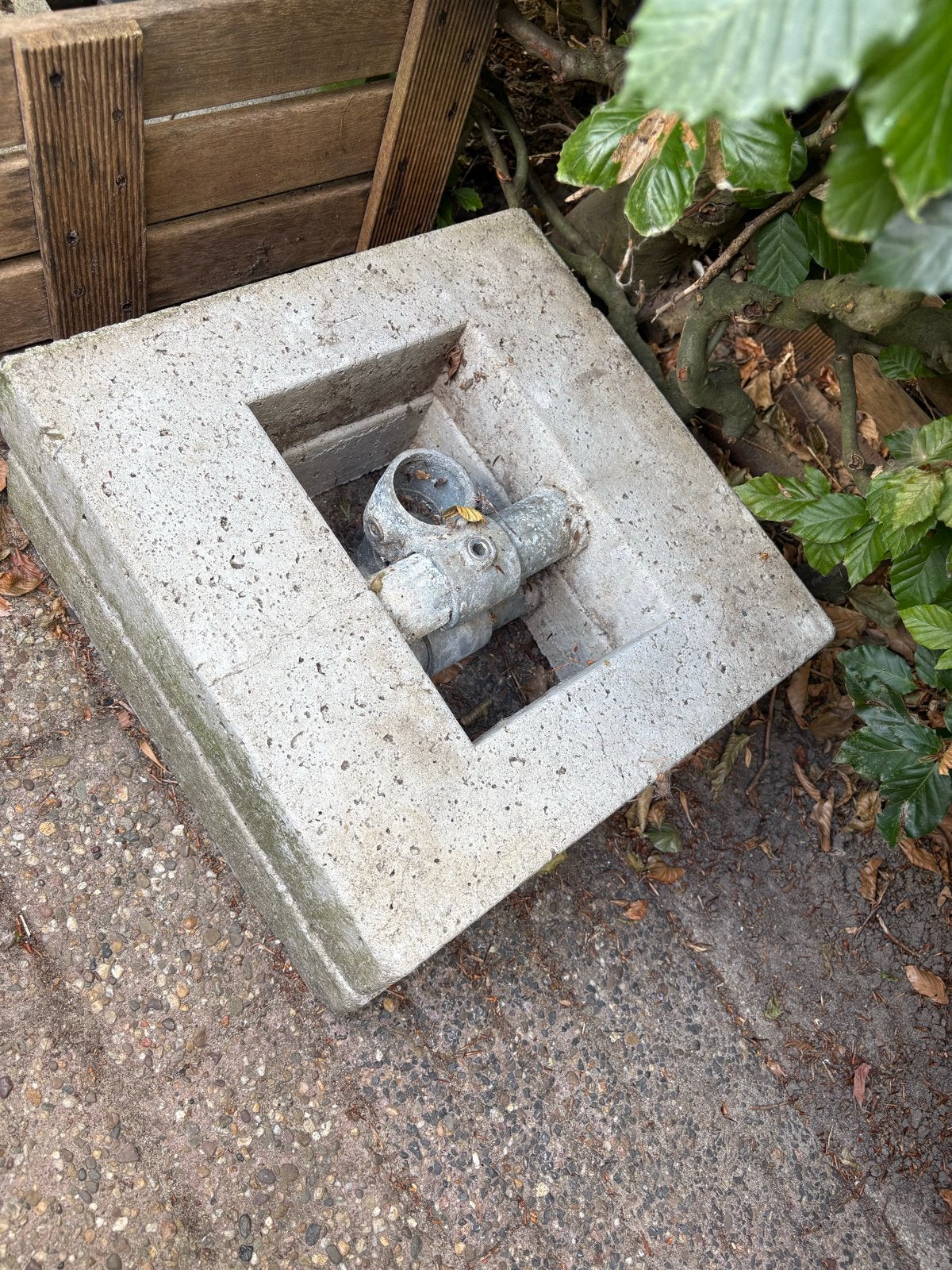 4x Hekwerkpaal (steigerbuis) met 4x betonvoet, Tuin en Terras, Ophalen, Gebruikt, IJzer, Overige typen