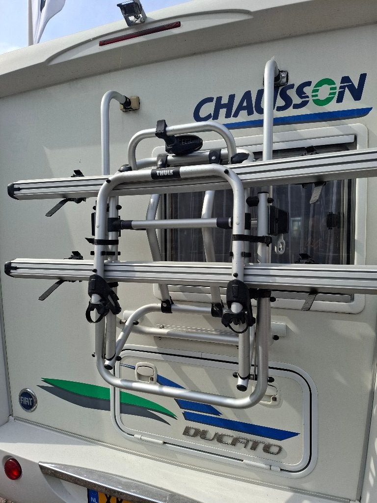Fietsdrager: Thule Lift V16 (Fietslift handbediend), Caravans en Kamperen, Camper-accessoires, Ophalen, Zo goed als nieuw