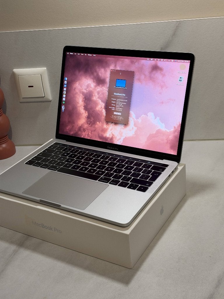 MacBook Pro 13" TouchBar (2017) 16GB RAM, 256GB SSD, 3,3 GHz