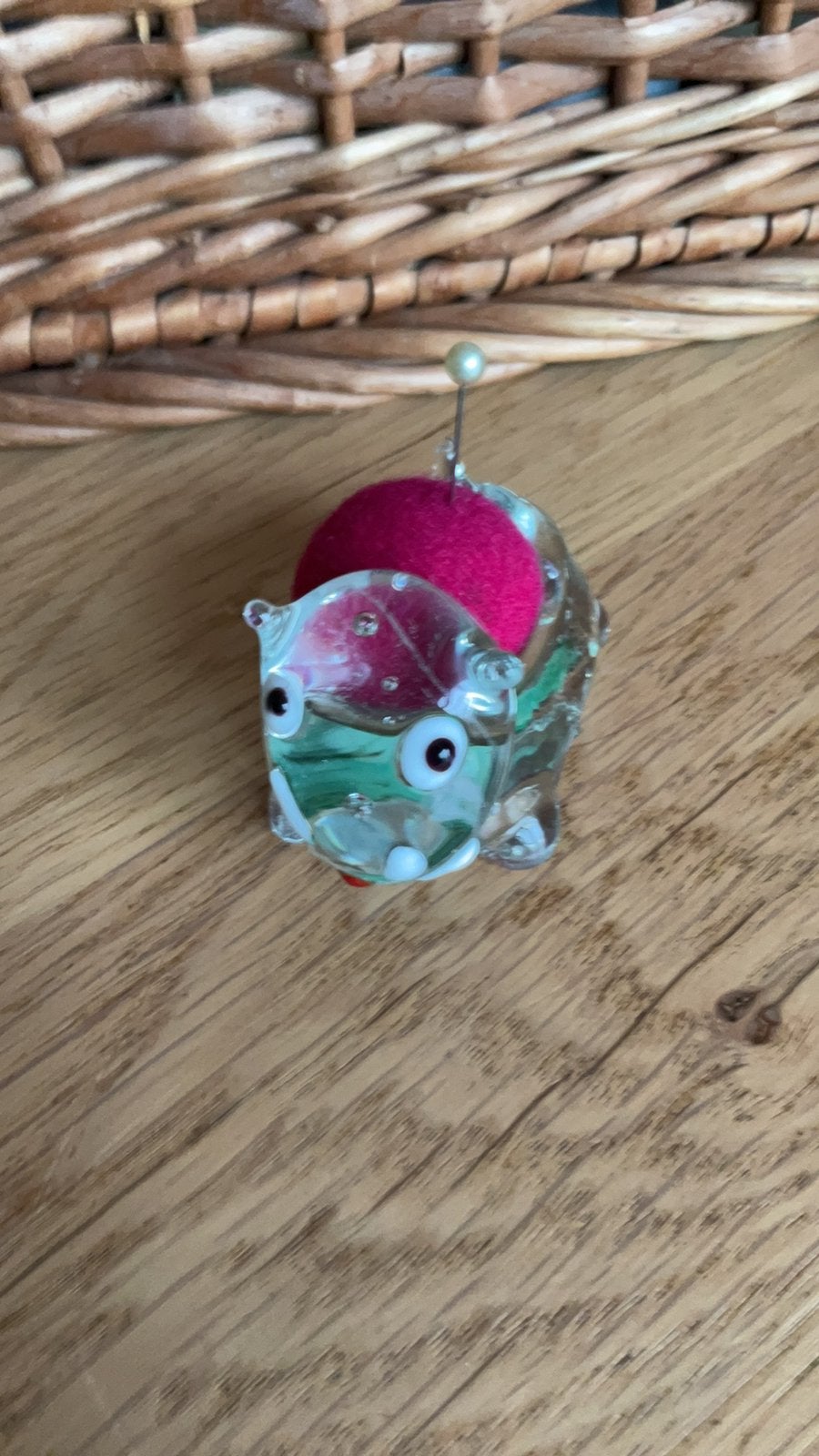 Naaigerei speldenkussens, Ophalen of Verzenden, Zo goed als nieuw, Rond, Glas