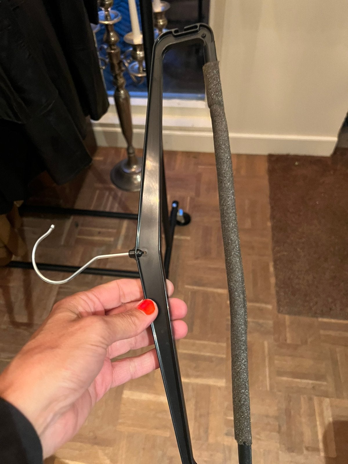 53 broek en/of rok klerenhangers zwart, Kleding | Dames, Kledinghangers, Ophalen, Gebruikt, Kunststof, Volwassenen