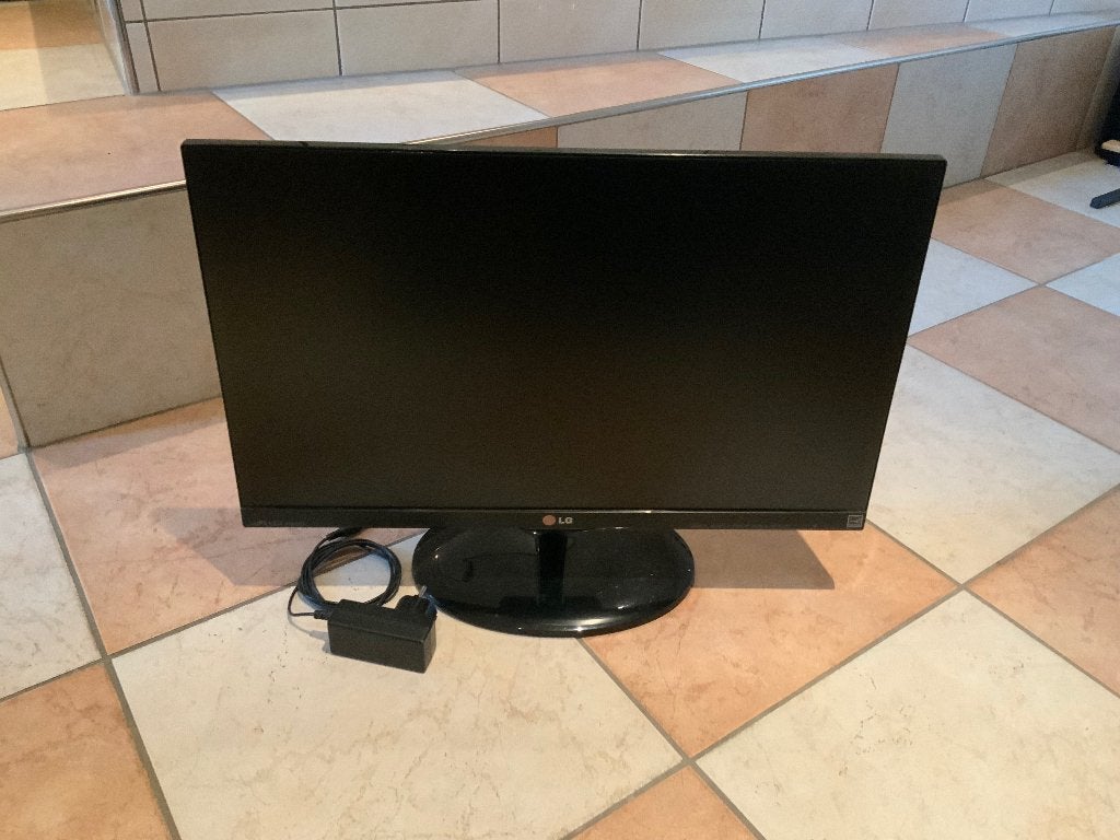 LG 24 inch monitor, Gebruikt, 101 t/m 150 Hz, Full HD, 1 tot 2 ms