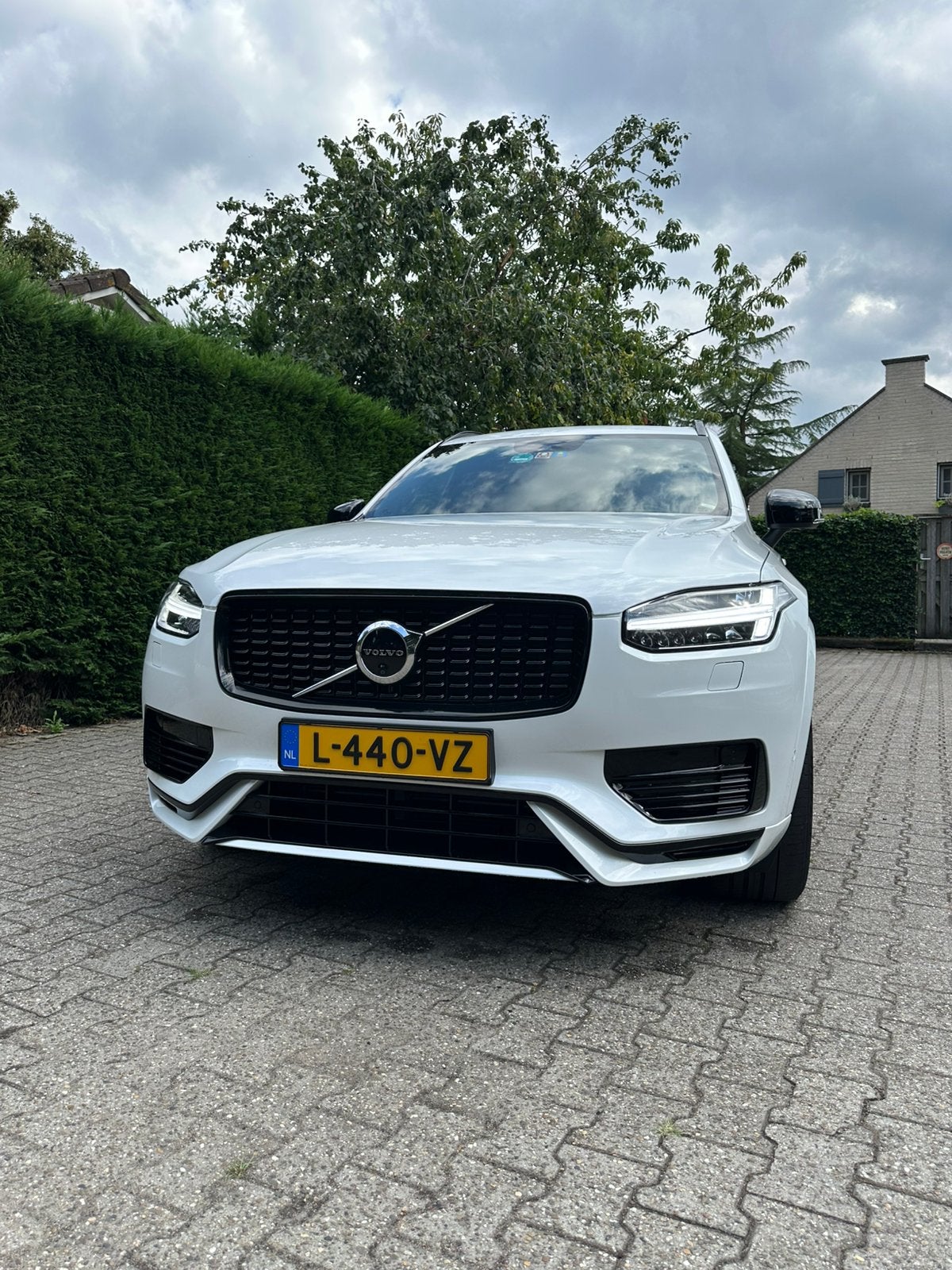 Volvo XC90 T8 Nieuw €110.000 Luchtvering, B&W, Full opt, Auto's, 7 stoelen, Wit, 303 pk, 147 €/maand