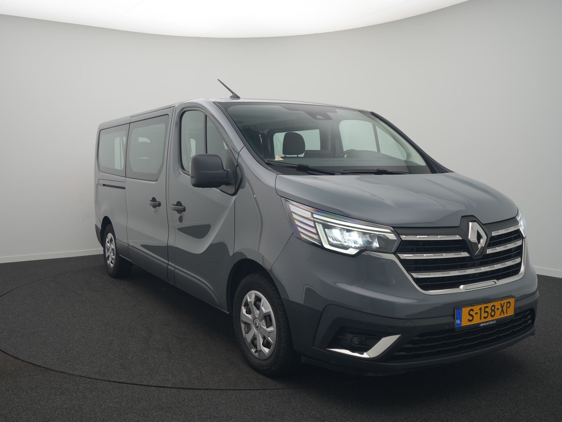 Renault Trafic - 9 persoons - 150 pk - All Seasonbanden - Na, Auto's, Dealer onderhouden, Stof, Gebruikt, 150 pk