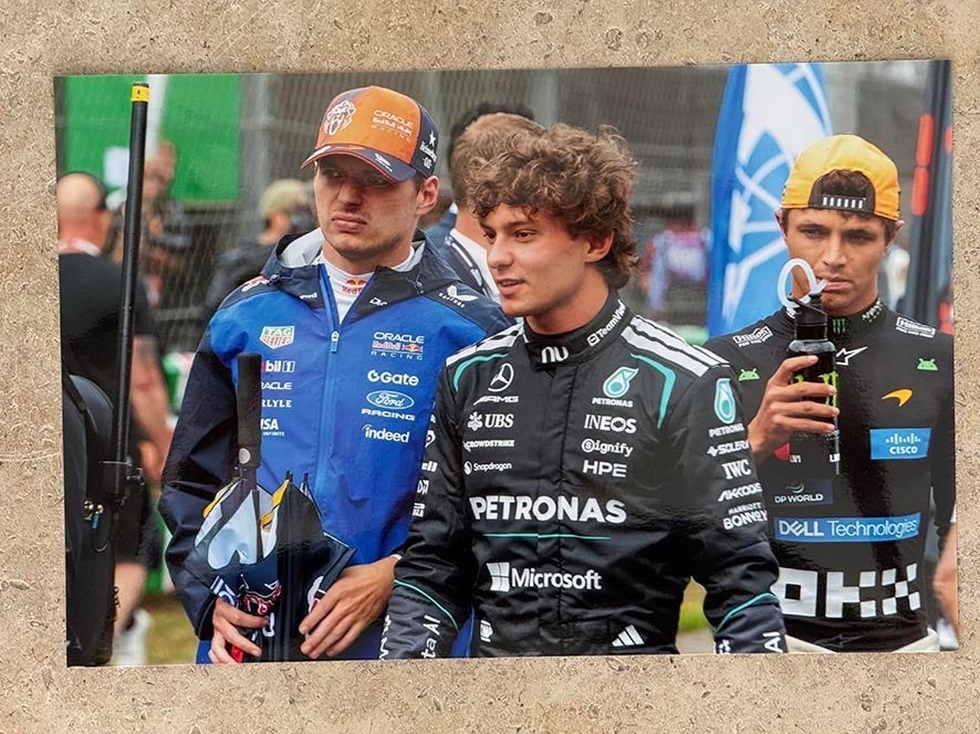 Org kleurenfoto 20x30cm Max Verstappen_L Norris_K Antonelli, Verzamelen, Ophalen of Verzenden, Nieuw, Formule 1