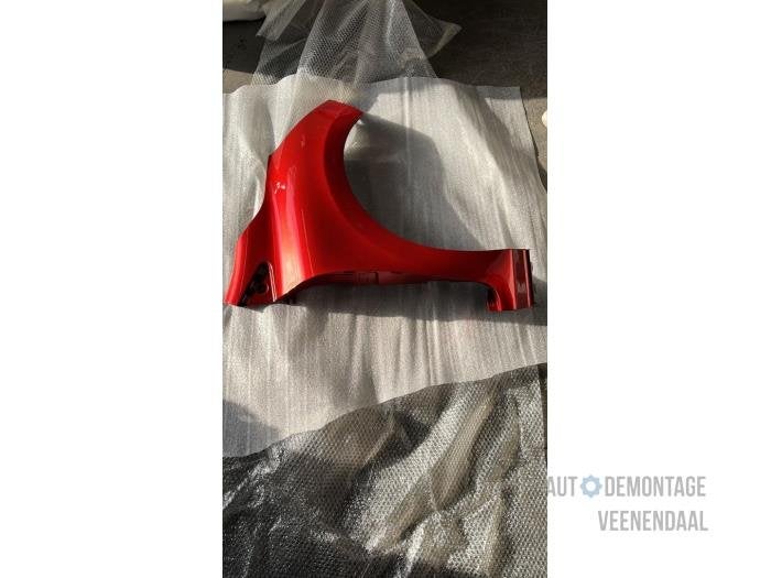 Scherm rechts-voor van een Renault Clio (TENNP), -, Renault, -, Nieuw