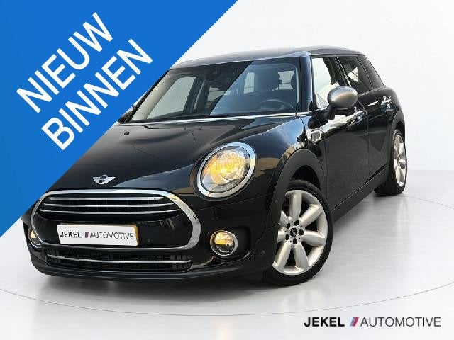 MINI Clubman 1.5 Cooper Chili PDC V+A, LM velgen, Auto's, Voorwielaandrijving, 136 pk, Gebruikt, Leder en Stof