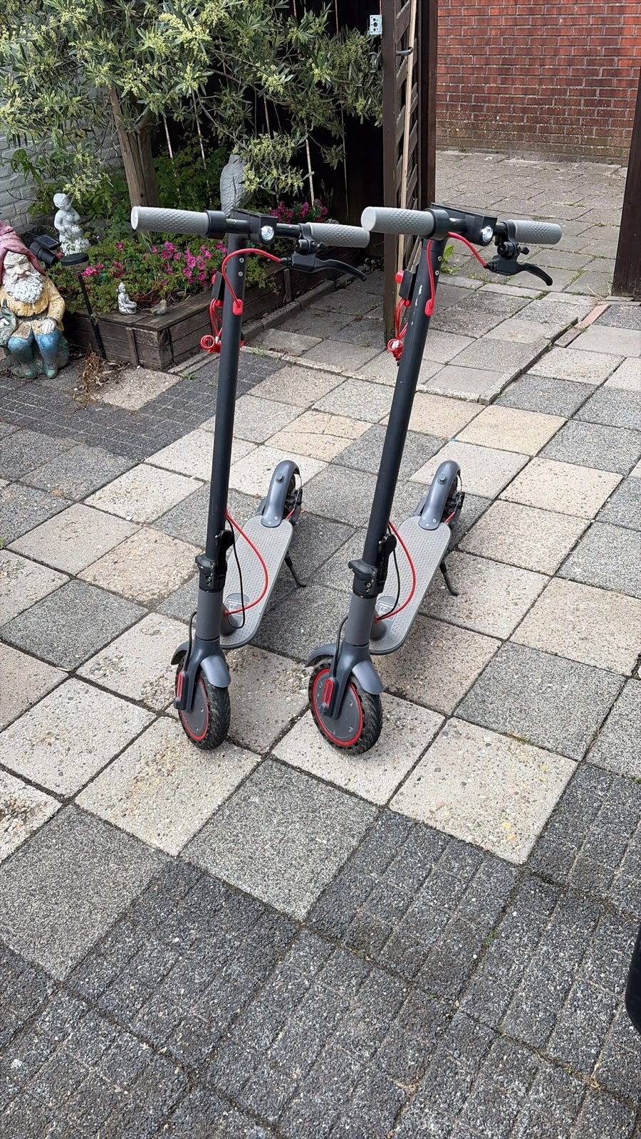 2 Elektrische steps met slotjes, Ophalen of Verzenden, Gebruikt, Elektrische step (E-scooter)