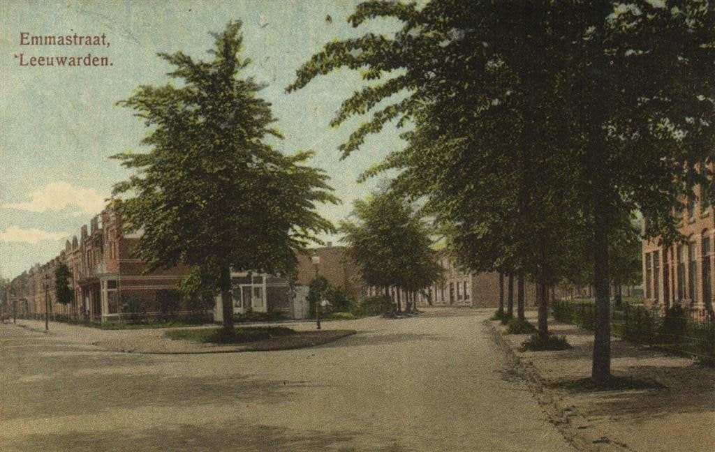 Emmastraat, Leeuwarden. - splitsing - 1930 gelopen, Verzenden, 1920 tot 1940, Gelopen, Friesland