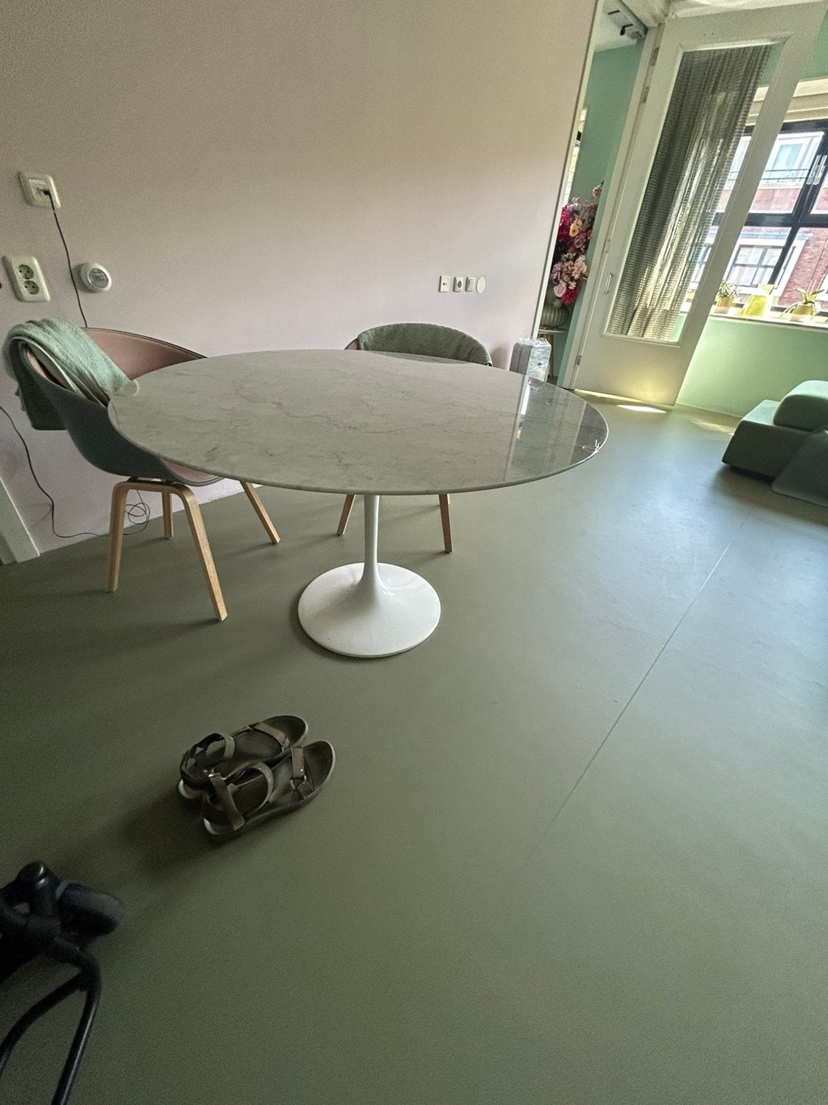 Mooie marmeren tafel ( Italië) metalen voet, Ophalen, Overige materialen, Gebruikt, Rond