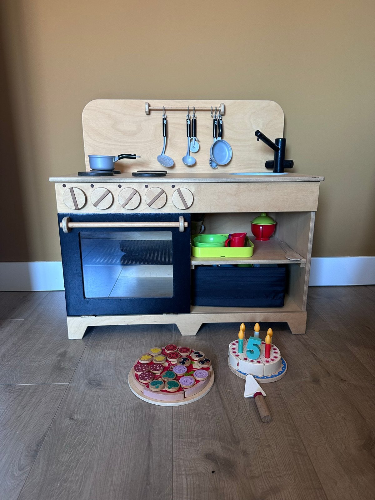 Houten speelkeuken met accessoires, Kinderen en Baby's, Ophalen, Zo goed als nieuw, Ontdekken