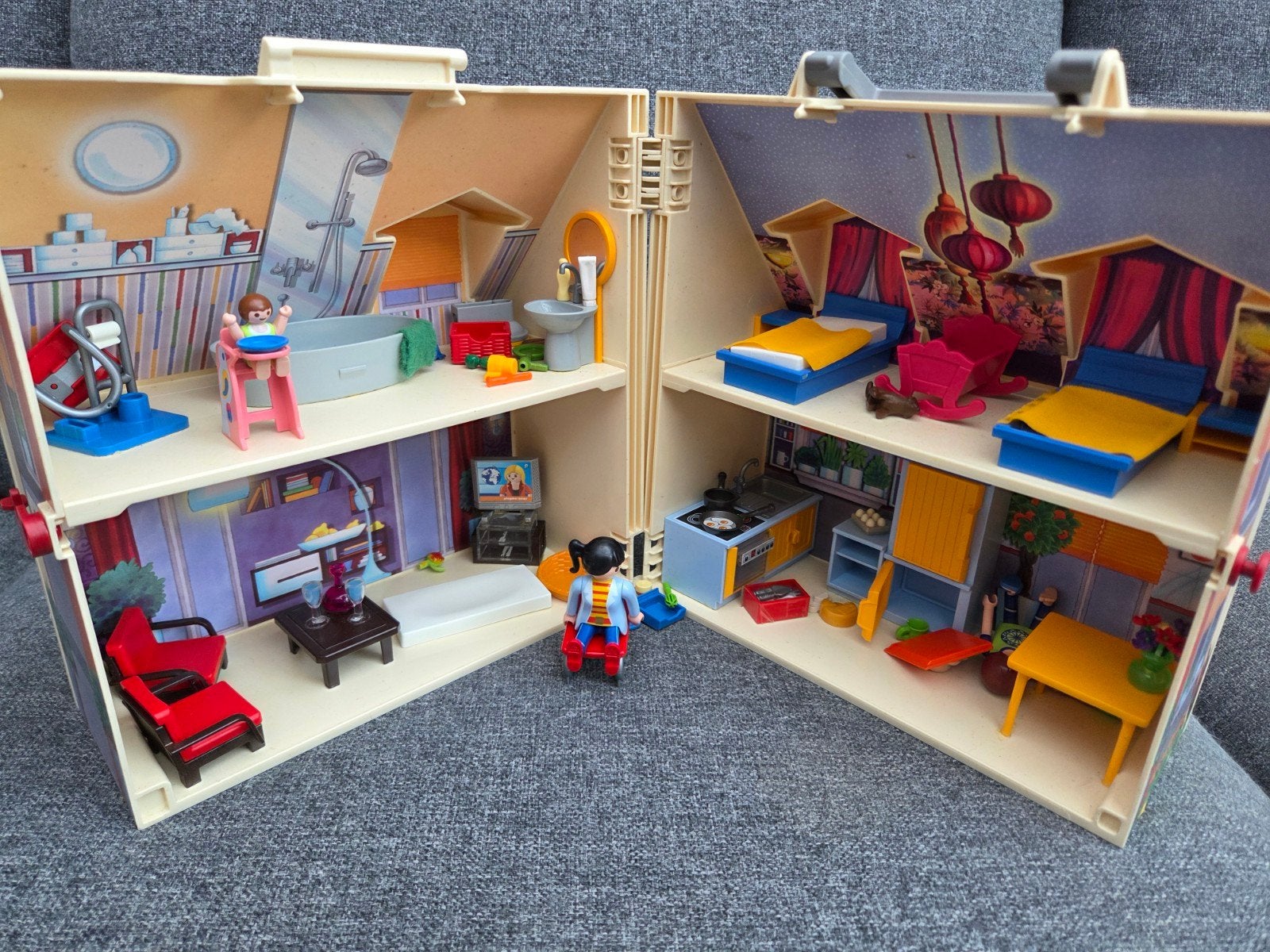 Playmobil Poppenhuis Draagbaar - Compleet met Meubels, Ophalen of Verzenden, Zo goed als nieuw, Poppenhuis