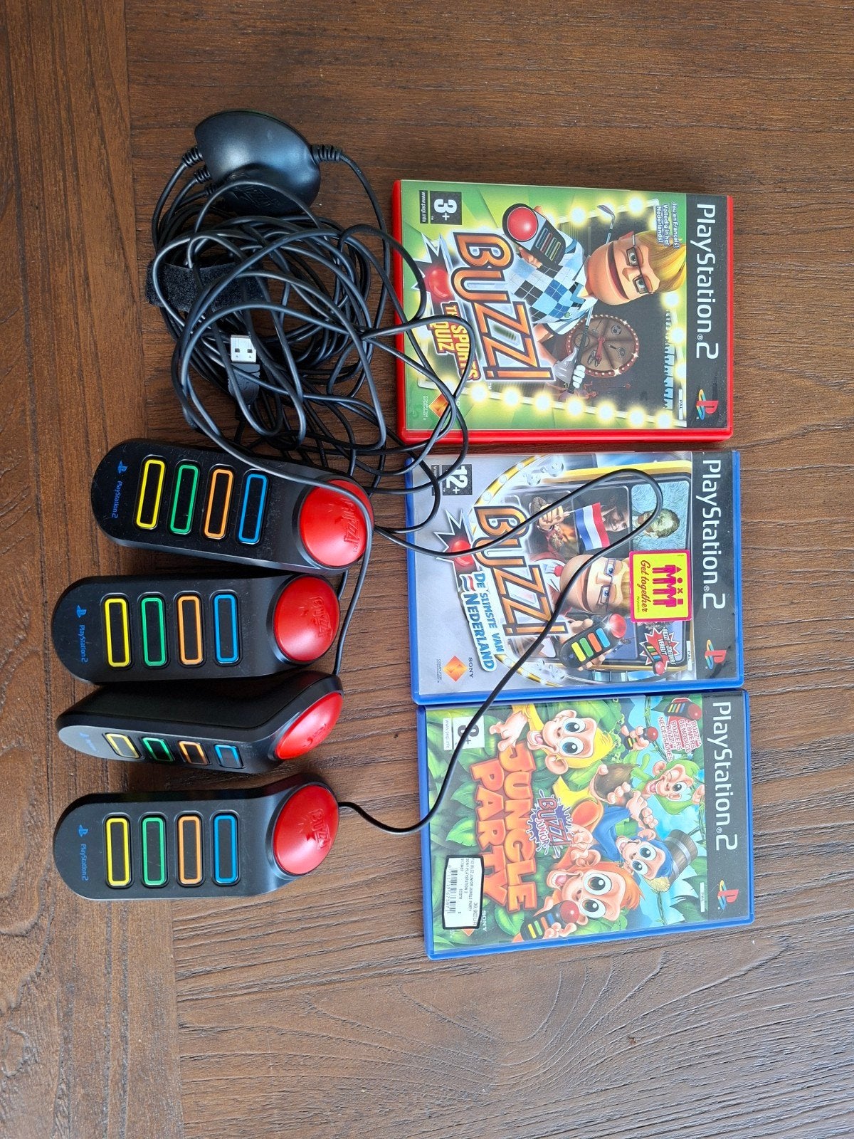 Buzz! PlayStation 2 Spellenbundel met Buzzers, Spelcomputers en Games, Gebruikt, Overige genres, Eén computer, Ophalen of Verzenden