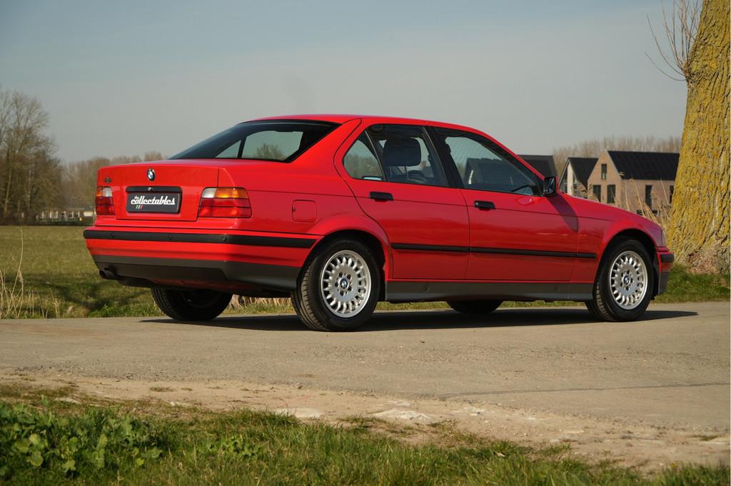 BMW 3-serie 320i (bj 1994, automaat), Automaat, Achterwielaandrijving, 150 pk, Leder