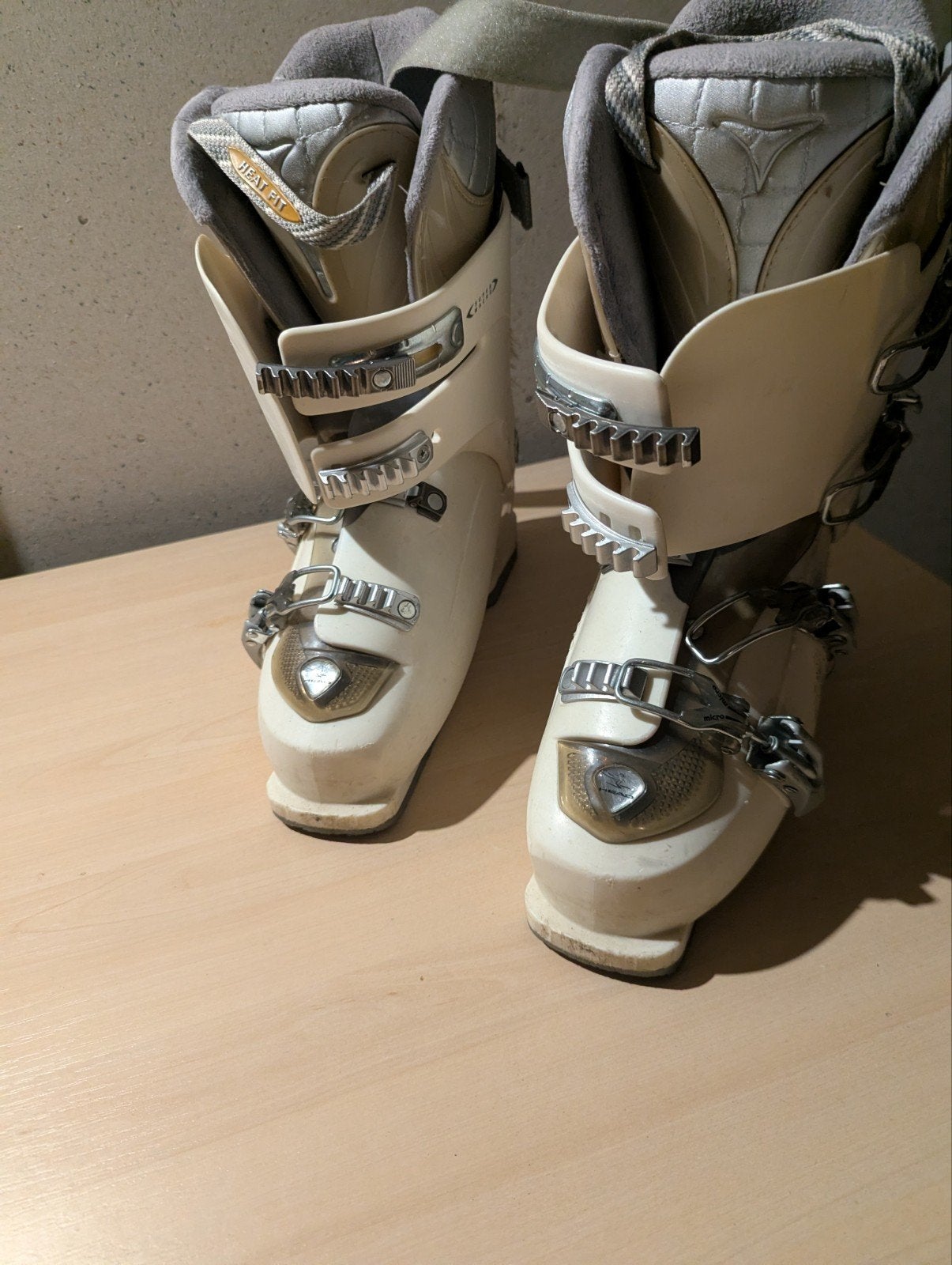 Witte Head skischoenen - Maat 42 (27.0/27.5), 160 tot 180 cm, Gebruikt, Schoenen, Ophalen of Verzenden
