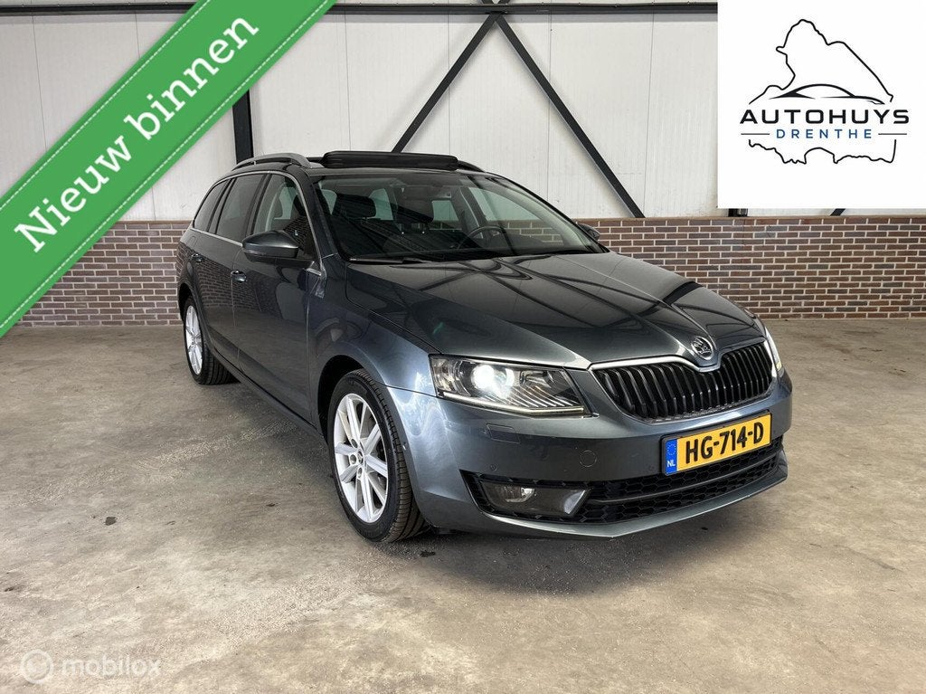 Skoda Octavia Combi 1.6 TDI Greentech Style Businessline PAN, Auto's, Skoda, Bedrijf, Te koop, Octavia, ABS, Airbags, Airconditioning