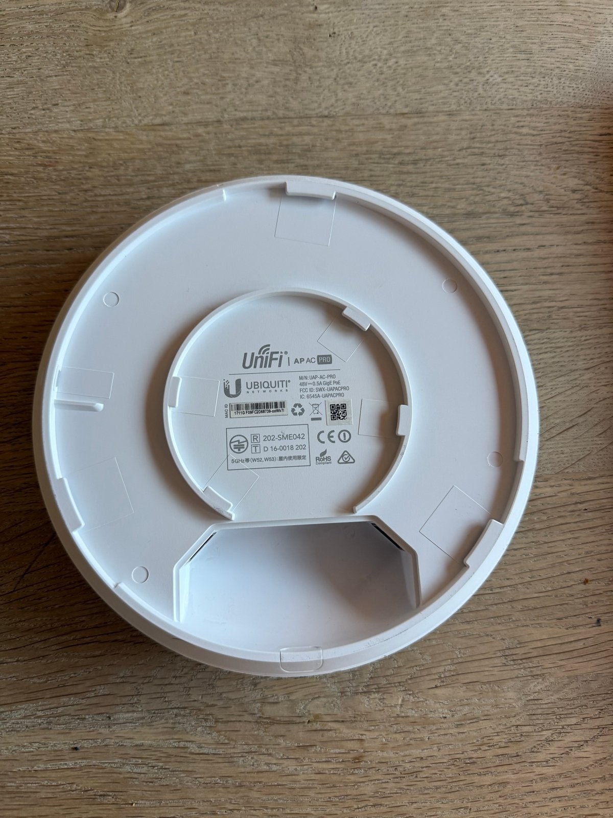 Ubiquiti UniFi AP-AC-PRO Access Point - Goede staat, Computers en Software, Accesspoints, Ophalen of Verzenden, Gebruikt