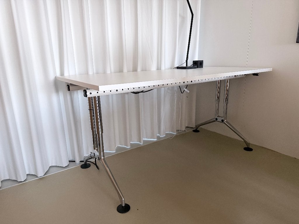 Foto 6 van Vitra Ad Hoc bureautafel 160x80