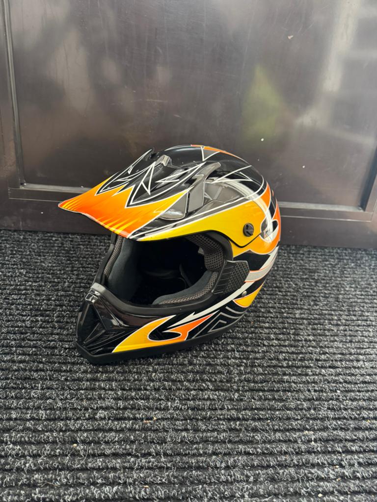 Motor helm maat xl, Motoren, Kleding | Motorhelmen, Overige merken, XL, Ophalen of Verzenden, Integraalhelm