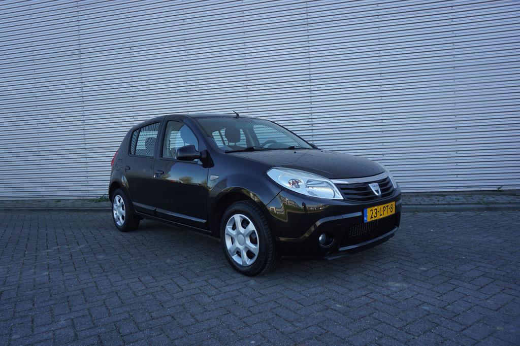 Dacia Sandero 1.2 Lauréate Airco / Elektr. ramen / Trekhaak, Voorwielaandrijving, Stof, Gebruikt, 31 €/maand
