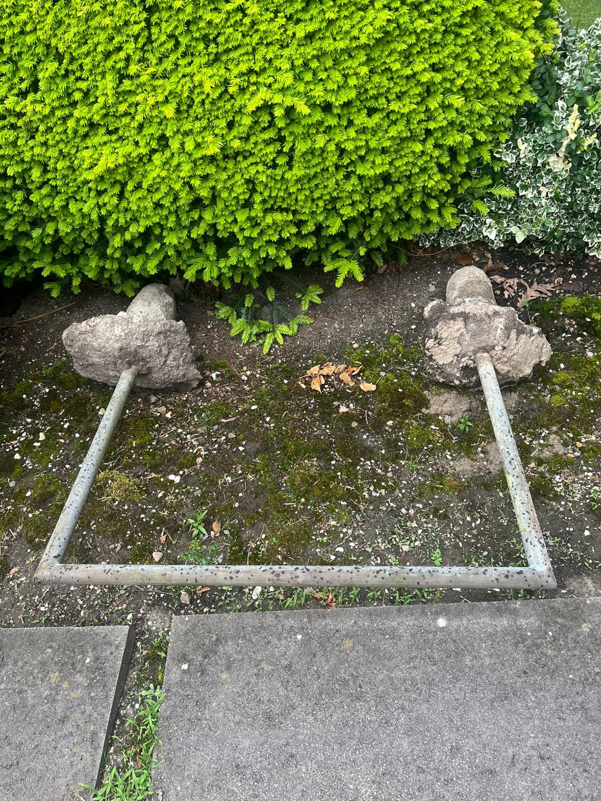 Fietshek/hek/beugel met betonnen voet - gratis ophalen!, Tuin en Terras, Ophalen, Zo goed als nieuw