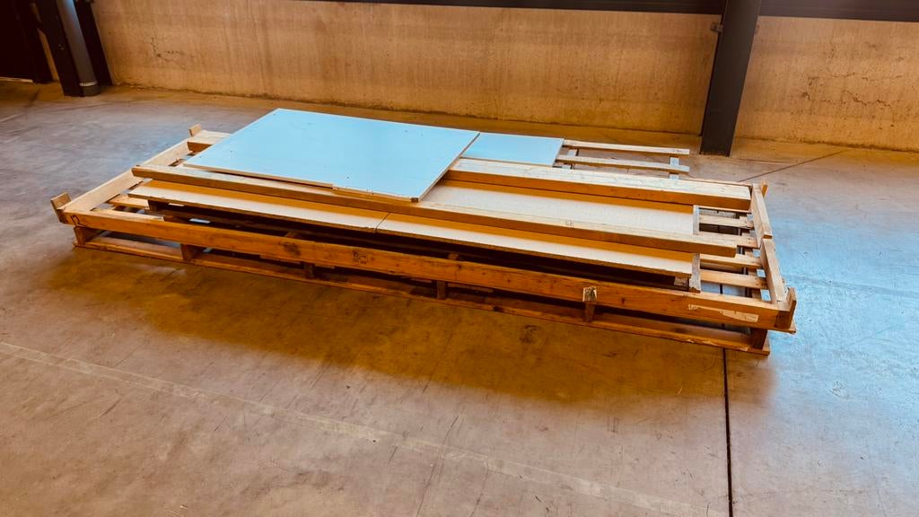 GRATIS | Sloop - Brand hout, Ophalen, Zo goed als nieuw, Overige houtsoorten, Minder dan 200 cm