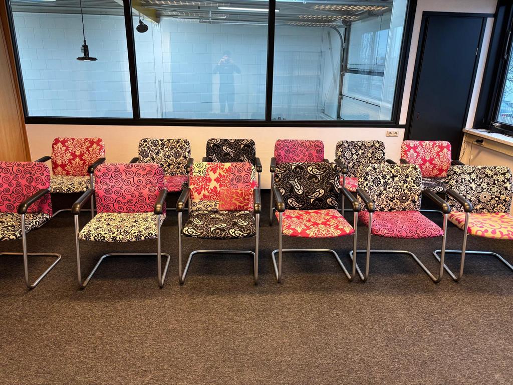 Van Gispen stoelen, Ophalen