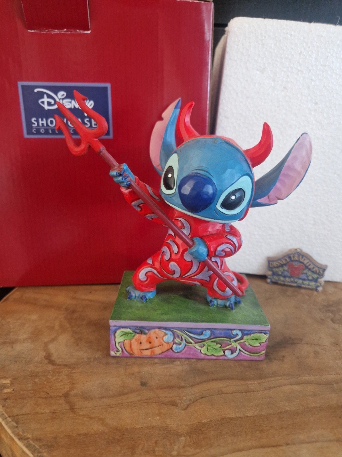 Disney Showcase Stitch "Devilish Delight" Beeldje, Ophalen of Verzenden, Overige figuren, Zo goed als nieuw, Beeldje of Figuurtje