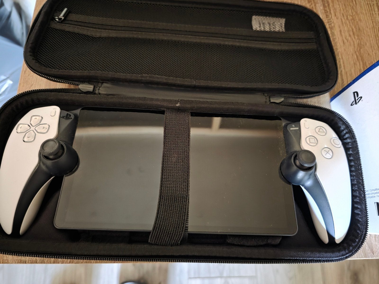 Sony Playstation Portal Remote Player ZGAN Met hoesje, Ophalen, Zo goed als nieuw