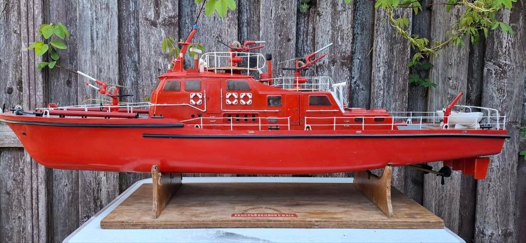 Prachtige Dusseldorf te koop., Hobby en Vrije tijd, Modelbouw | Boten en Schepen, Ophalen, Zo goed als nieuw, Groter dan 1:32