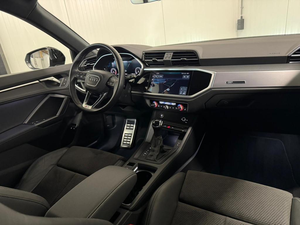 Audi Q3 45 TFSI e 3x S-line 2022 265PK MATRIX/KEYLESS/20"/CA, Auto's, Gebruikt, Wit, Plug-in hybride, Hybride Elektrisch/Benzine