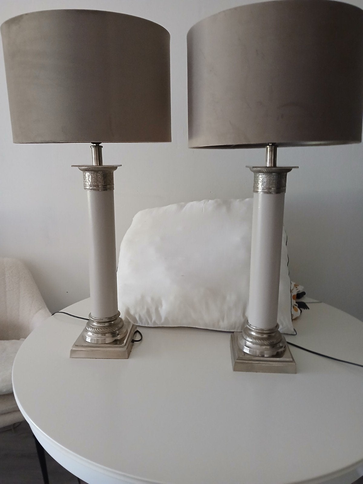 Set van 2 elegante tafellampen met toupe kappen, Met kap, Ophalen of Verzenden, Grijs, Textiel