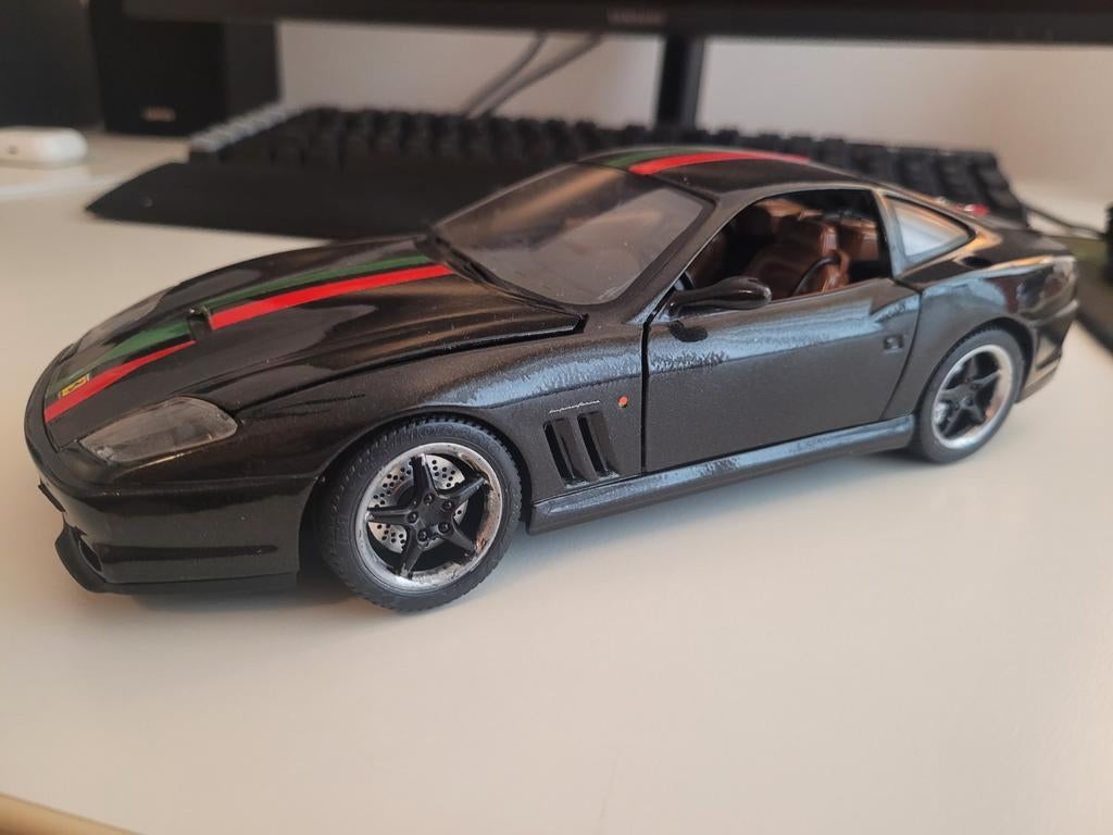 Ferrari Italië straiping, Hobby en Vrije tijd, Modelauto's | 1:18, Auto, Burago, Nieuw, Ophalen of Verzenden