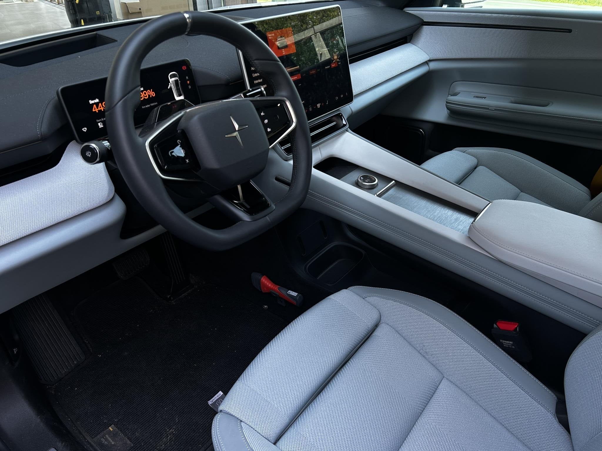 Polestar 4 Long Range Dual motor Performance Prime 100 kWh E, Auto's, Polestar, Automaat, Stof, Wit, Origineel Nederlands