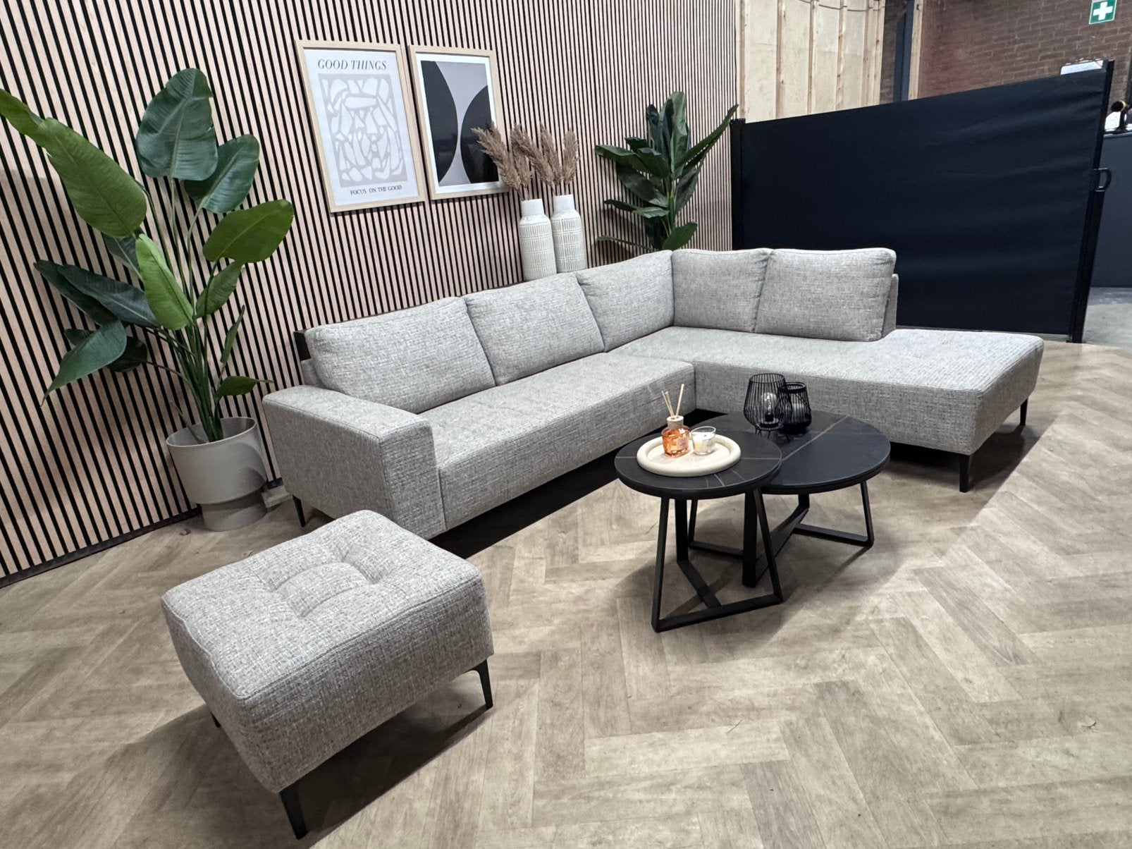 ZGAN | Moderne Kwaliteit Hoekbank - Grijs - 260 x 215, 250 tot 300 cm, -, -, Hoekbank
