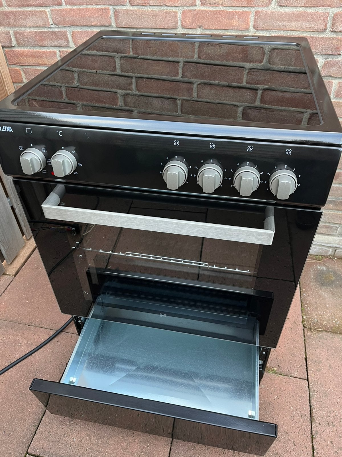 Etna inductiefornuis met oven Nieuw!!!, Witgoed en Apparatuur, Ophalen, Nieuw, 4 kookzones, Energieklasse A of zuiniger