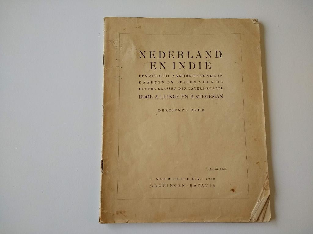 Oud aardrijkskundeboek, Nederland en Indiё en oefenboekje, Boeken, Ophalen of Verzenden, Gelezen, Overige niveaus, Aardrijkskunde