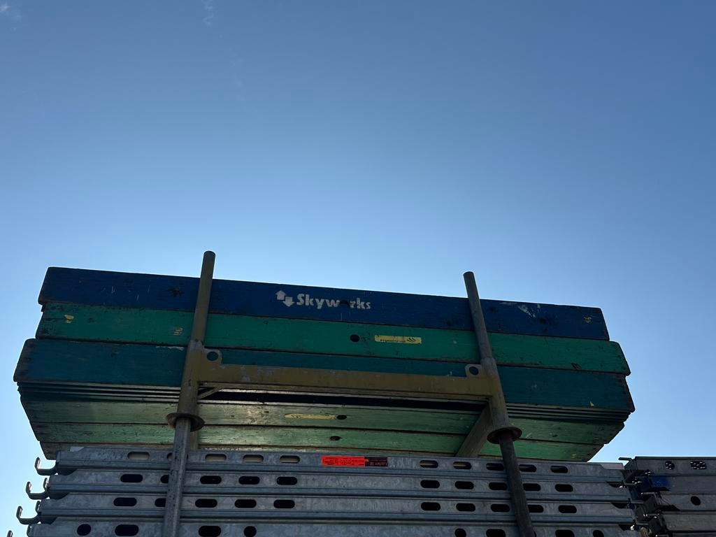Skyworks houten kantplanken steigerplanken, Doe-het-zelf en Verbouw, Steigers, Ophalen, Gebruikt, Rolsteiger of Kamersteiger, Minder dan 2 meter