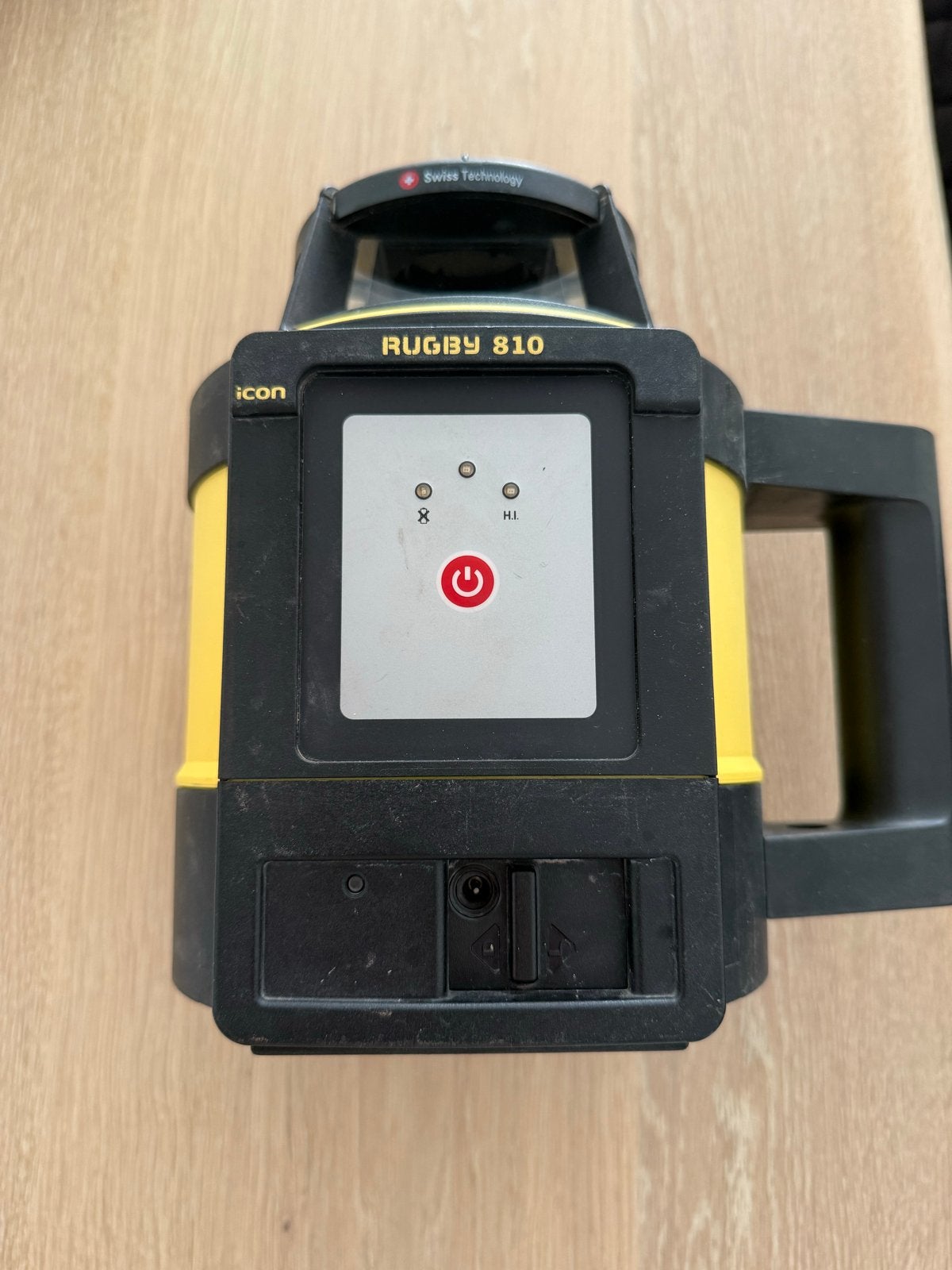 Leica Rugby 810 met tripod en koffer, Ophalen, Gebruikt, Licht
