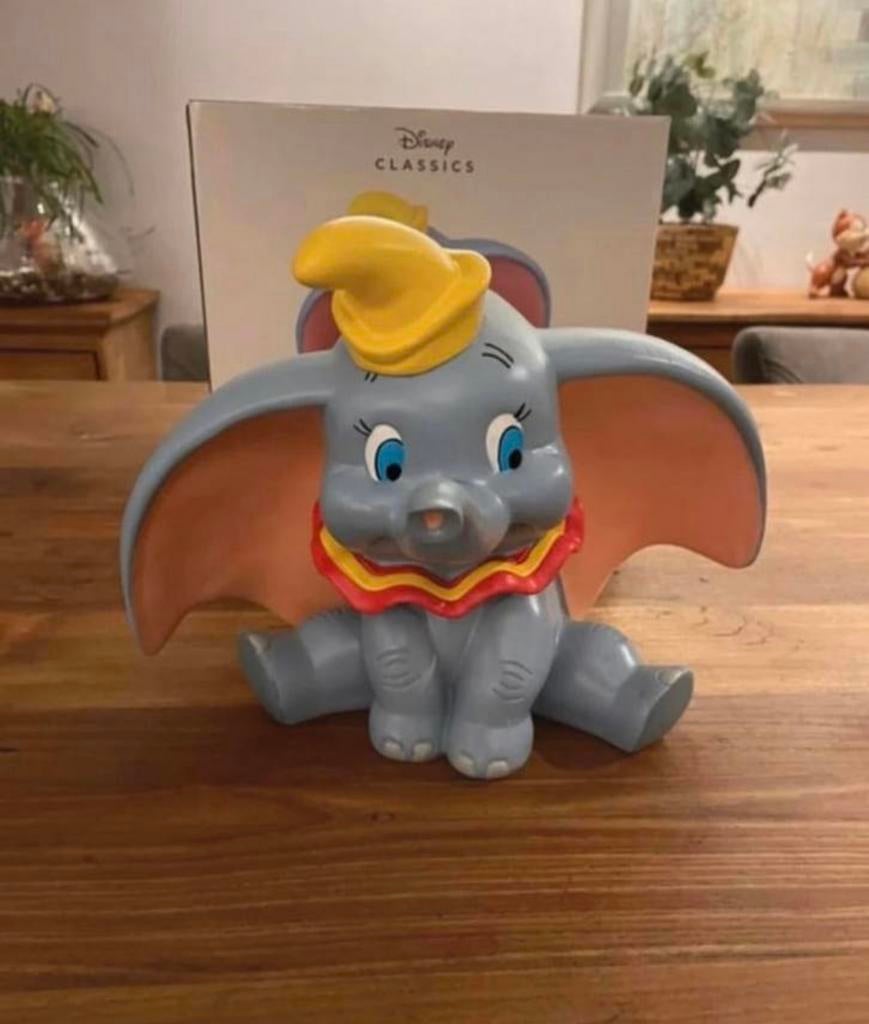 Nieuw in doos mooi Disney Dumbo Dombo beeld 27,8 cm statue, Verzamelen, Disney, Ophalen of Verzenden, Overige figuren, Zo goed als nieuw