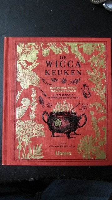 Lisa Chamberlain  - De Wicca keuken, Boeken, Ophalen of Verzenden, Zo goed als nieuw, Overige onderwerpen, Achtergrond en Informatie