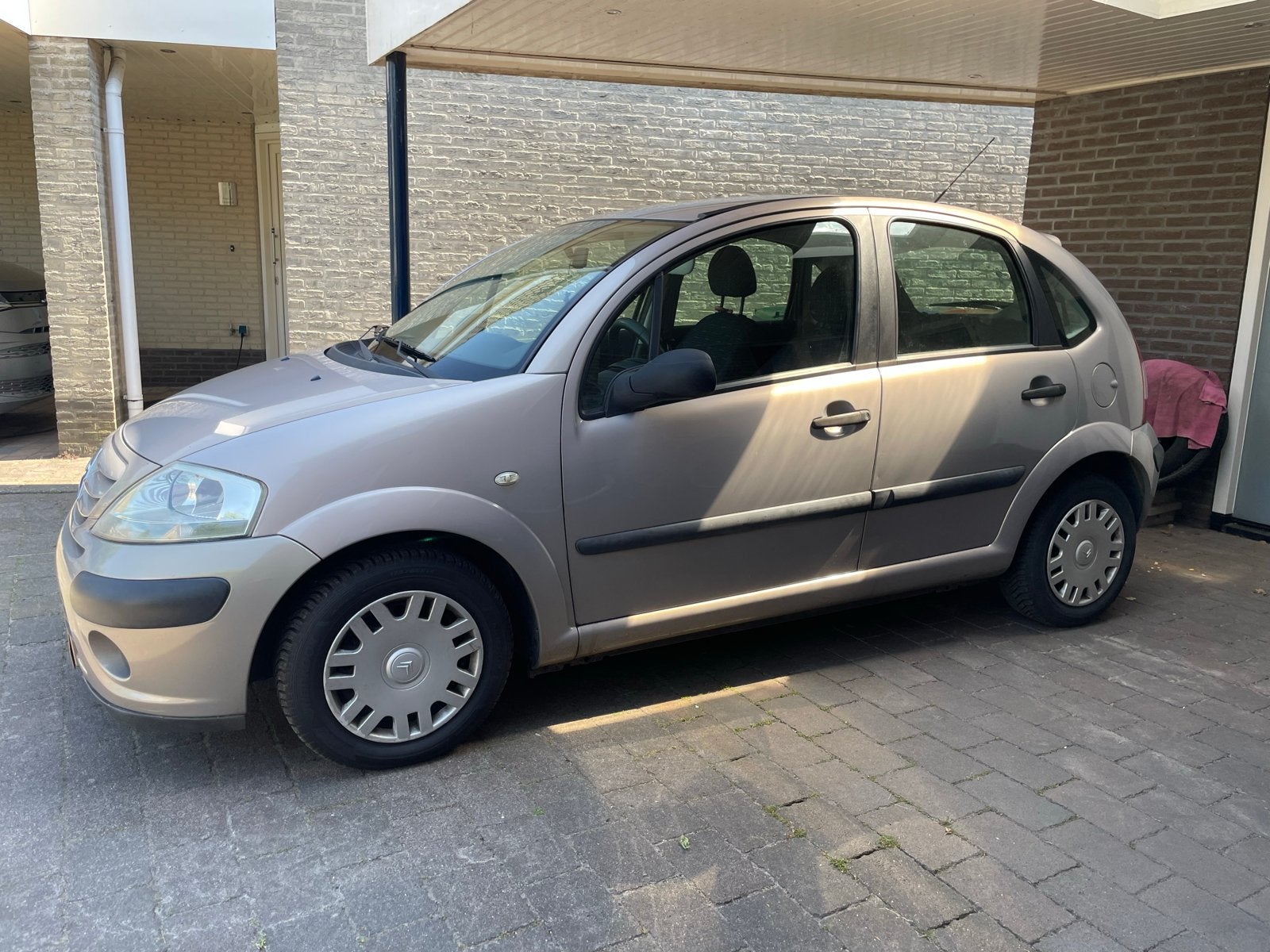 Citroën C3 1.1 I 2006 Beige, Auto's, Voorwielaandrijving, 40 €/maand, 920 kg, Beige
