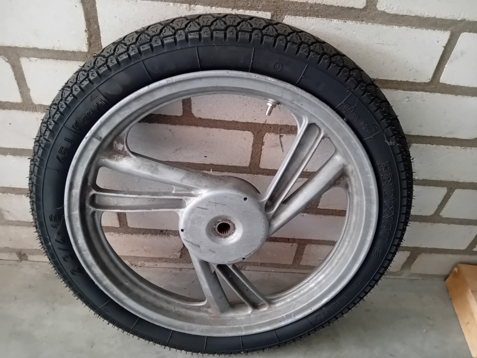 Scooterwiel met band 2 3/4-16 - 46J K36/1, Ophalen, Gebruikt, Overige typen