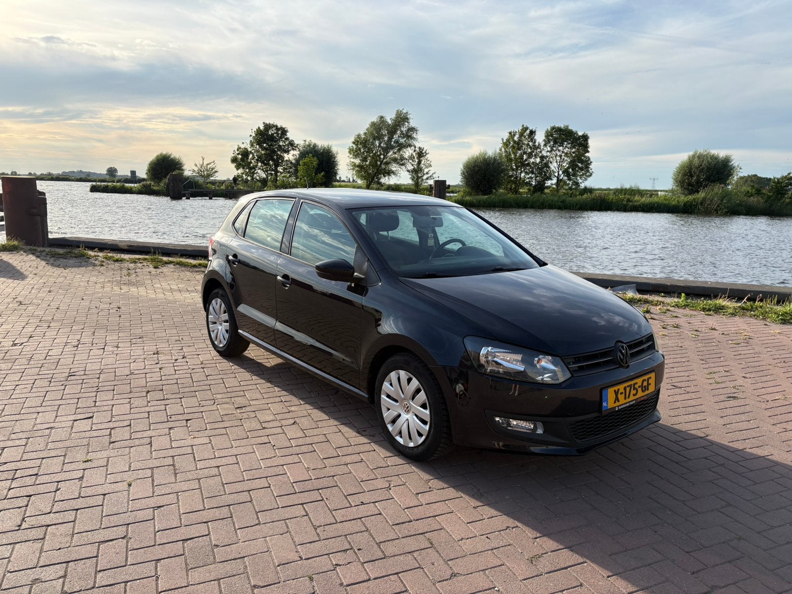 Volkswagen Polo 1.2 6V 44KW 5D My2009 2010 Zwart, Auto's, Volkswagen, Voorwielaandrijving, 967 kg, 40 €/maand, 60 pk