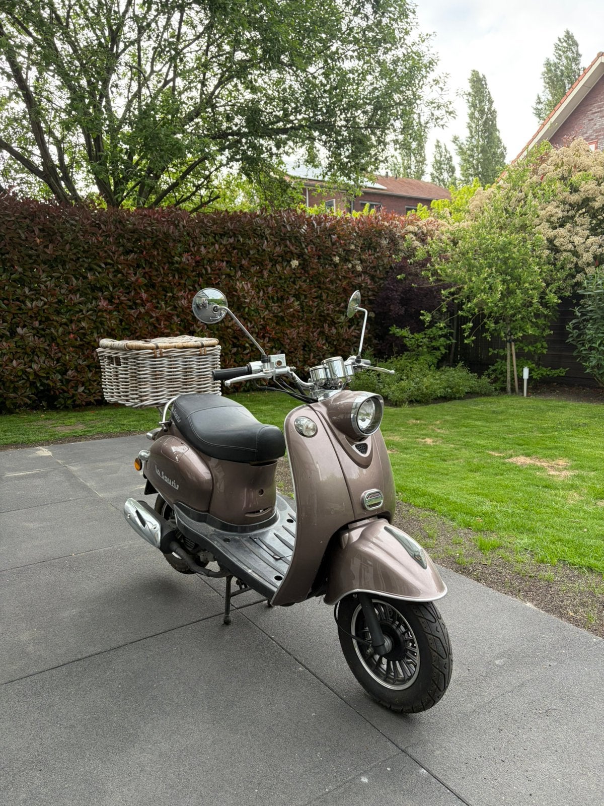 Lasouris retro, Zo goed als nieuw, Benzine, Ophalen, Overige merken