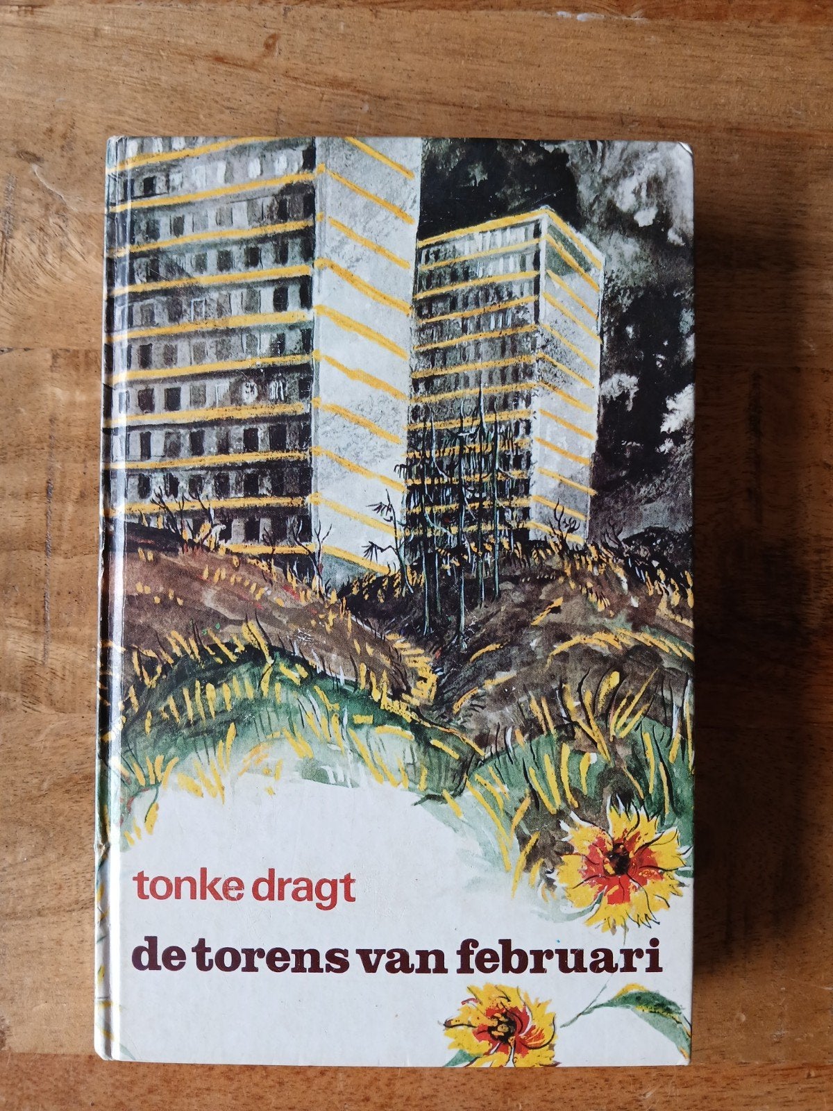 tonke dragt de torens van februari zeldzame 1e druk '73, Ophalen of Verzenden, Gelezen