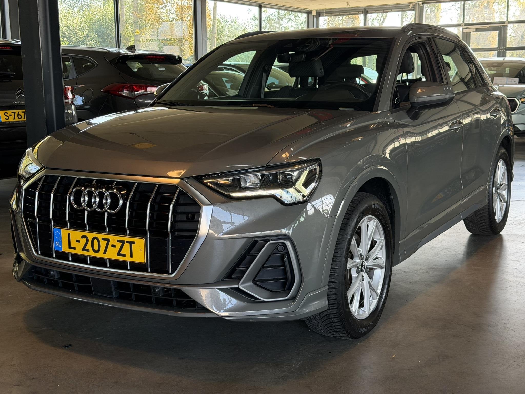 Audi Q3 35 TFSI S edition S-Line S-Line Sport, Auto's, 15 km/l, 4 cilinders, 150 pk, 1505 kg