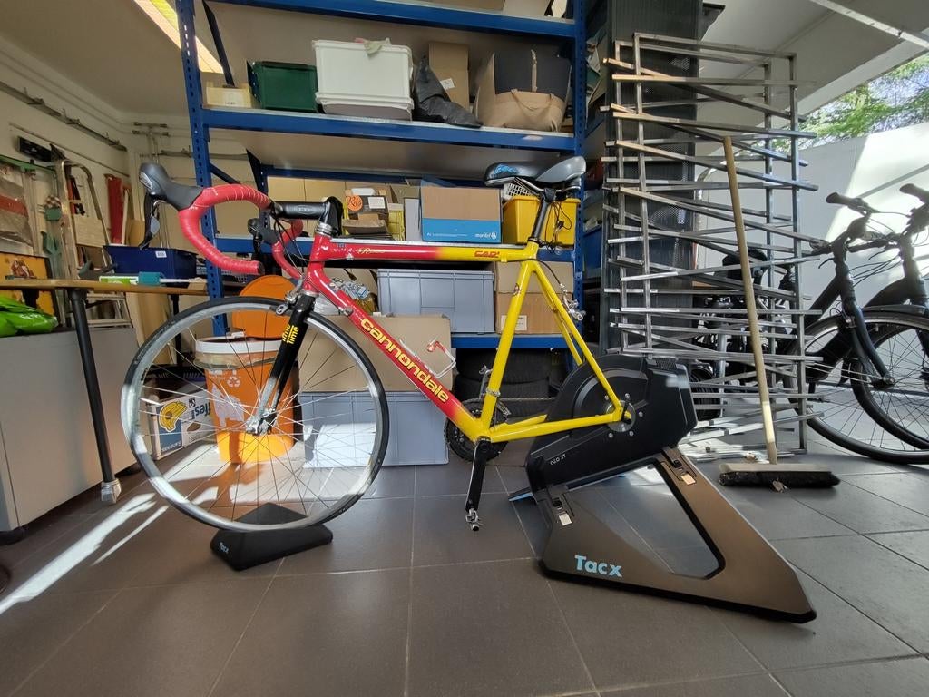 Tacx Neo 2T met trainfiets en 2 10s cassettes, Sport en Fitness, Wielrennen, Ophalen of Verzenden, Overige typen