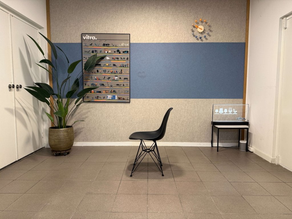 Vitra | Eames | DSR | Full Black | 4x, Vitra, Vitra Artifort Cassina Fritz Hansen Eames Gispen Pastoe Hay, Zwart, Ophalen of Verzenden