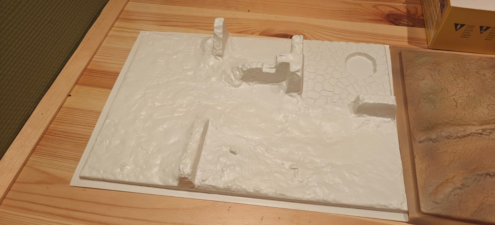 2 Diorama platen, waarvan 1 voorbewerkt, Ophalen of Verzenden, Gebruikt, 1:50 of kleiner, Diorama